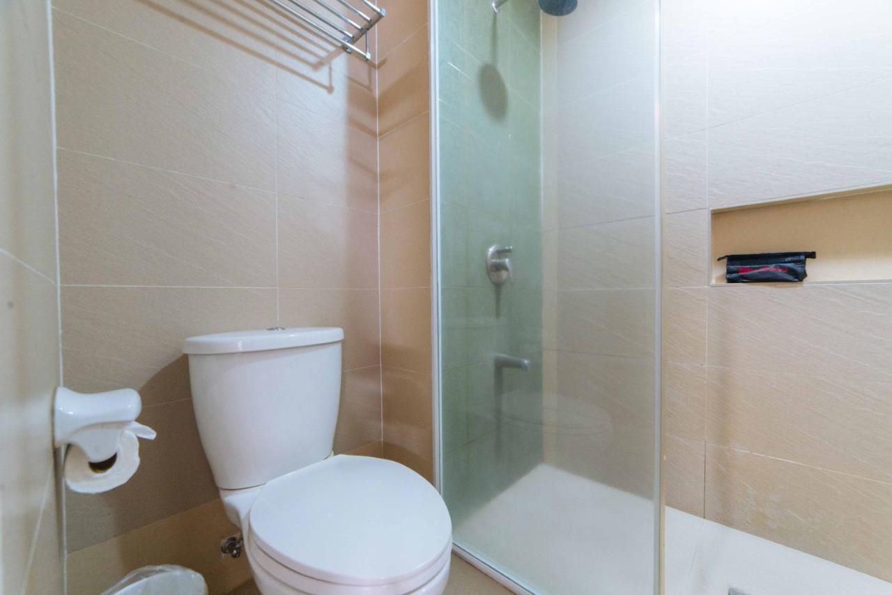 Reddoorz Premium @ The Ritz Garden Oases Hotel Davao Exterior photo