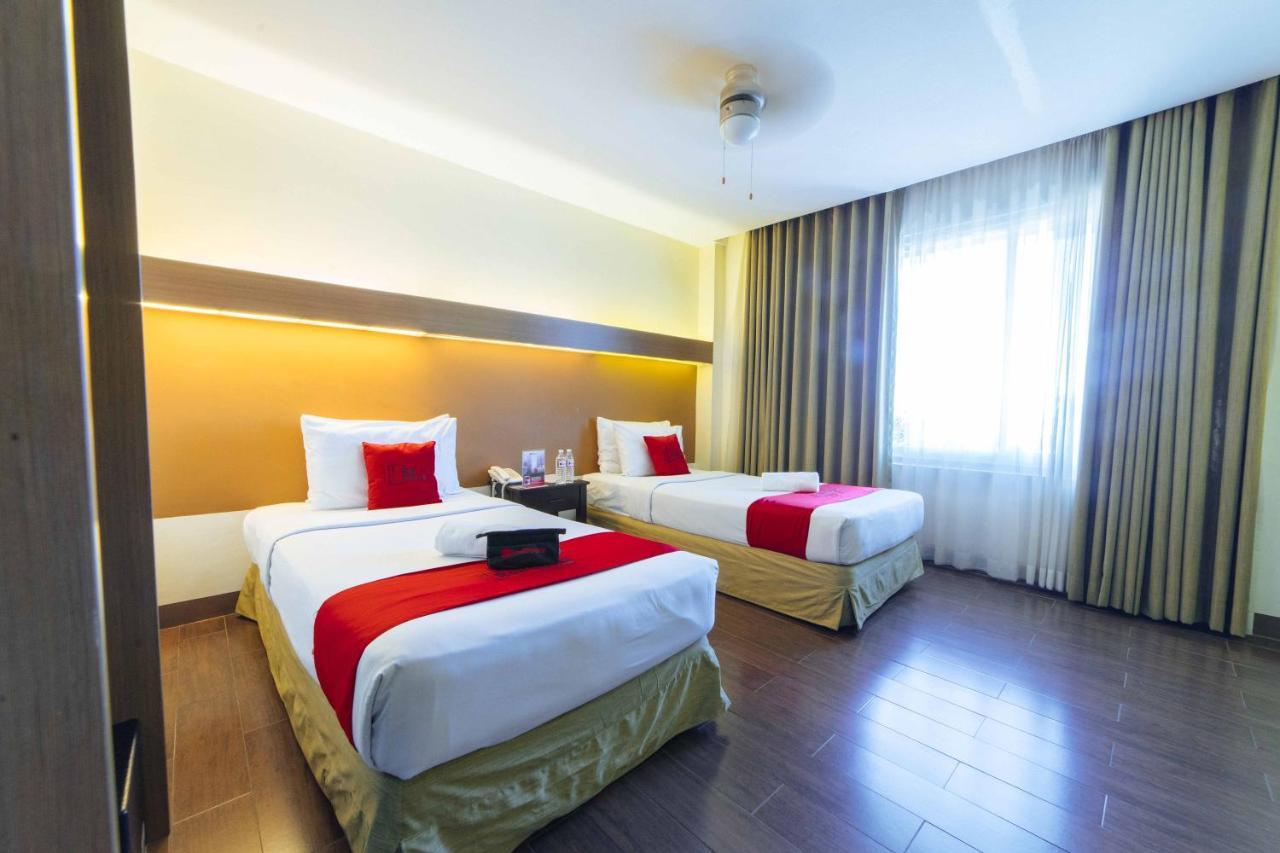 Reddoorz Premium @ The Ritz Garden Oases Hotel Davao Exterior photo